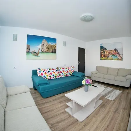 Eva New Appartement Năvodari